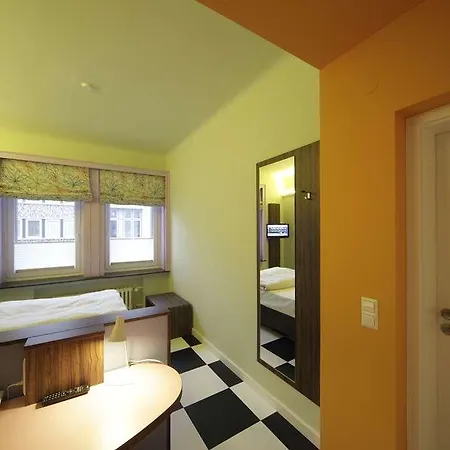 호텔 Cityhotel Thueringer Hof New Classic - Self Check-in 3*