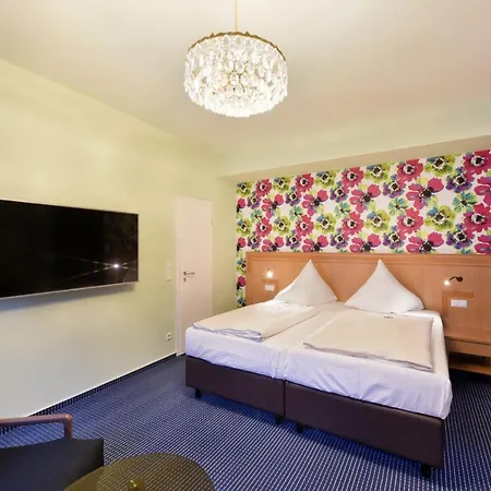 호텔 Cityhotel Thueringer Hof New Classic - Self Check-in 3*